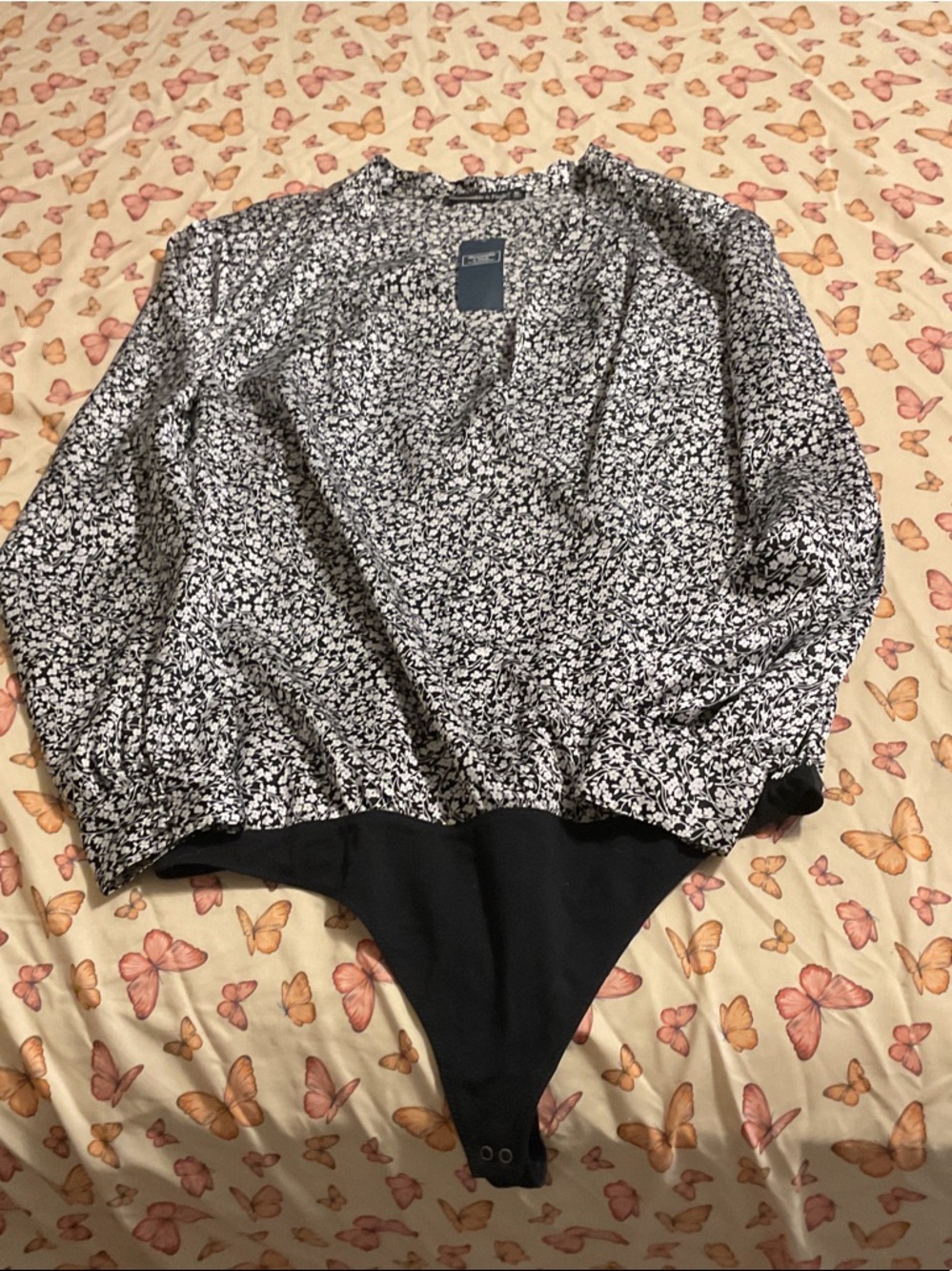 Abercrombie & Fitch Black and White Floral Long Sleeve Bodysuit
